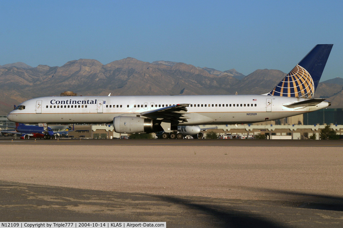 N12109, 1994 Boeing 757-224 C/N 27299, Continental