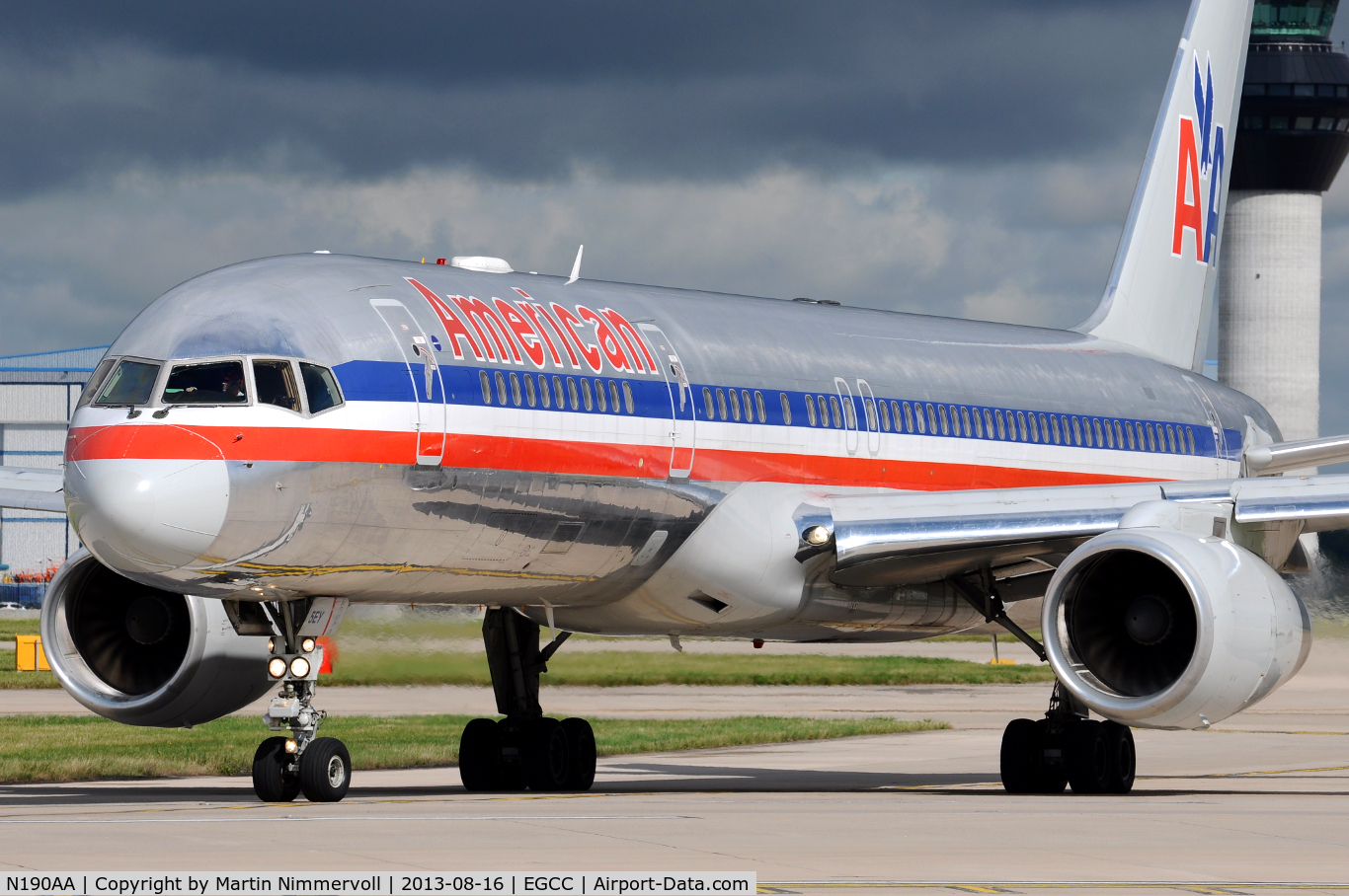 N190AA, 2001 Boeing 757-223 C/N 32384, American Airlines