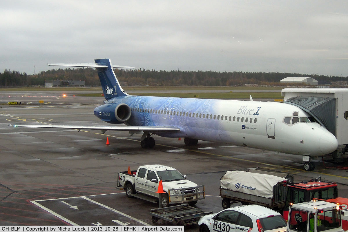 OH-BLM, 2001 Boeing 717-23S C/N 55066, At Vantaa