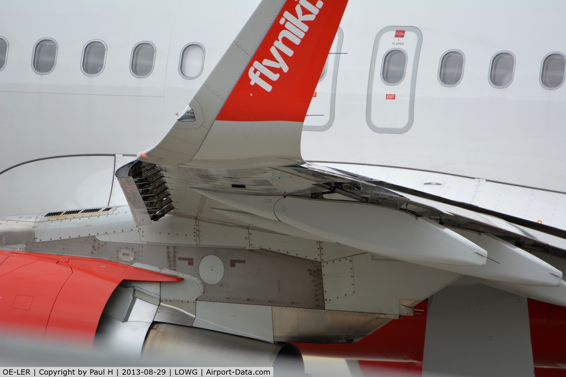OE-LER, 2013 Airbus A320-214 C/N 5522, The flaps of an A320