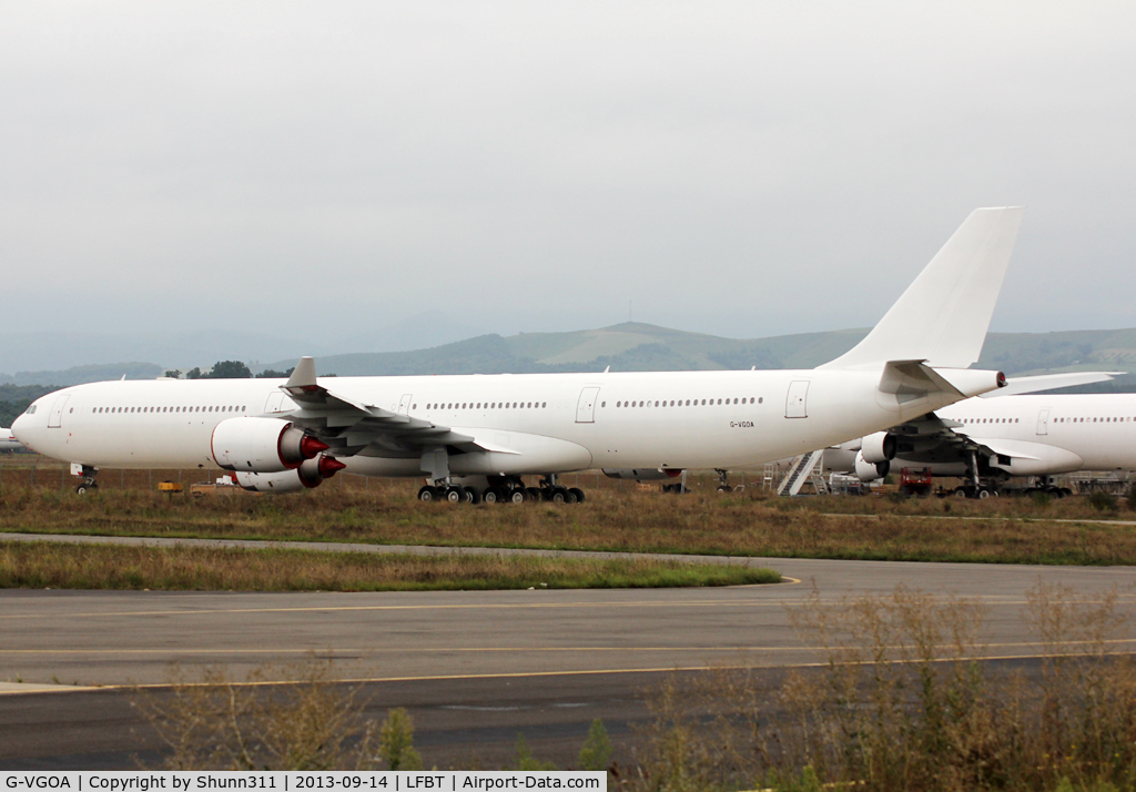 G-VGOA, 2001 Airbus A340-642 C/N 371, Stored in all white c/s without titles