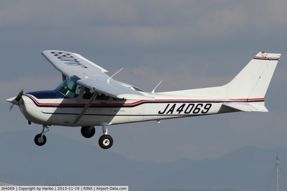 JA4069, Cessna 172P C/N 17276452, Built in 1985.