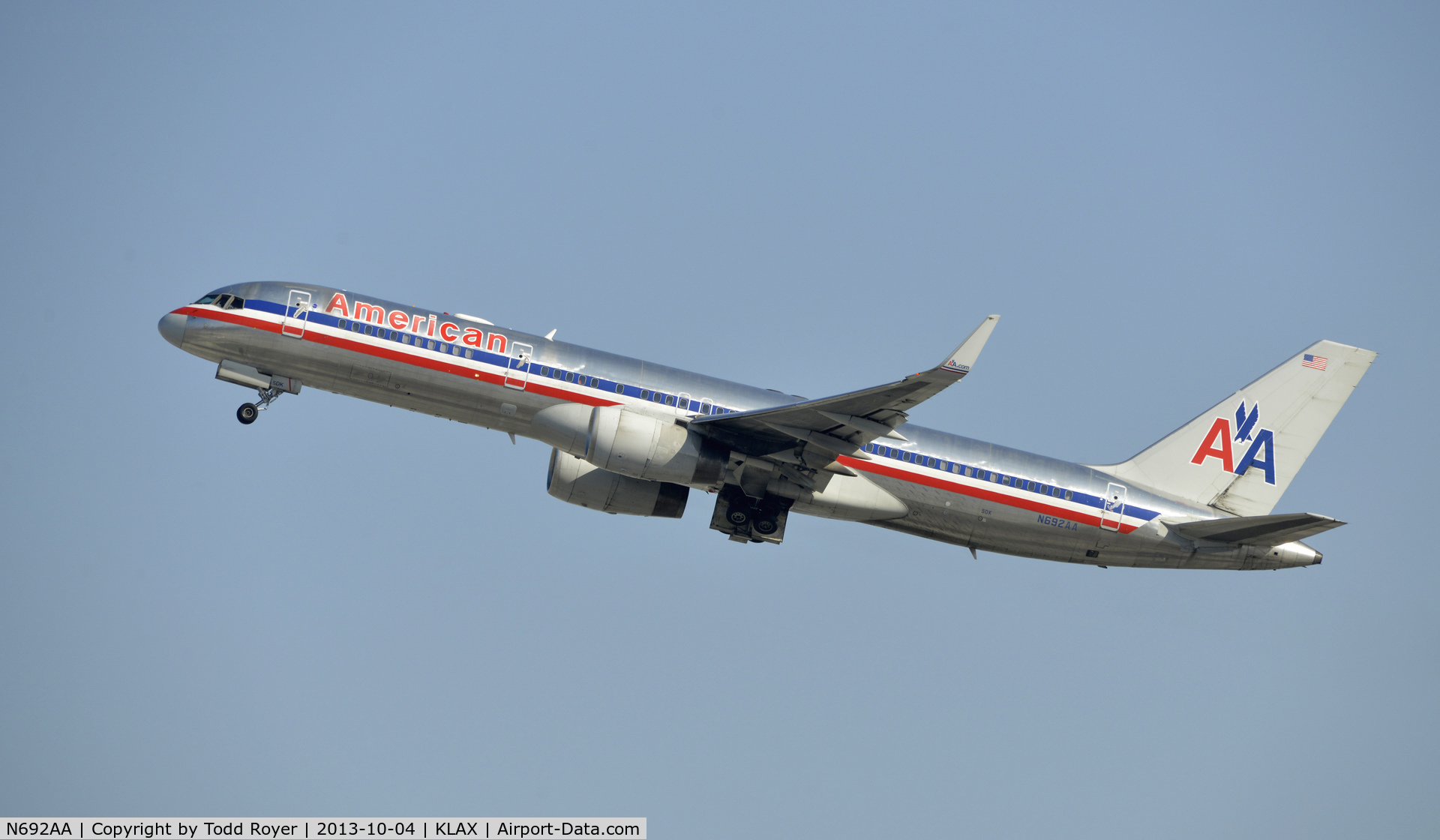 N692AA, 1993 Boeing 757-223 C/N 26972, Departing LAX