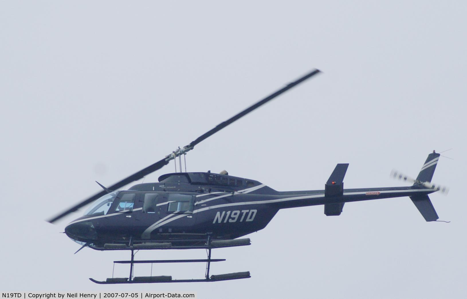 N19TD, 1987 Bell 206L-3 LongRanger III C/N 51216, over East River, NYC