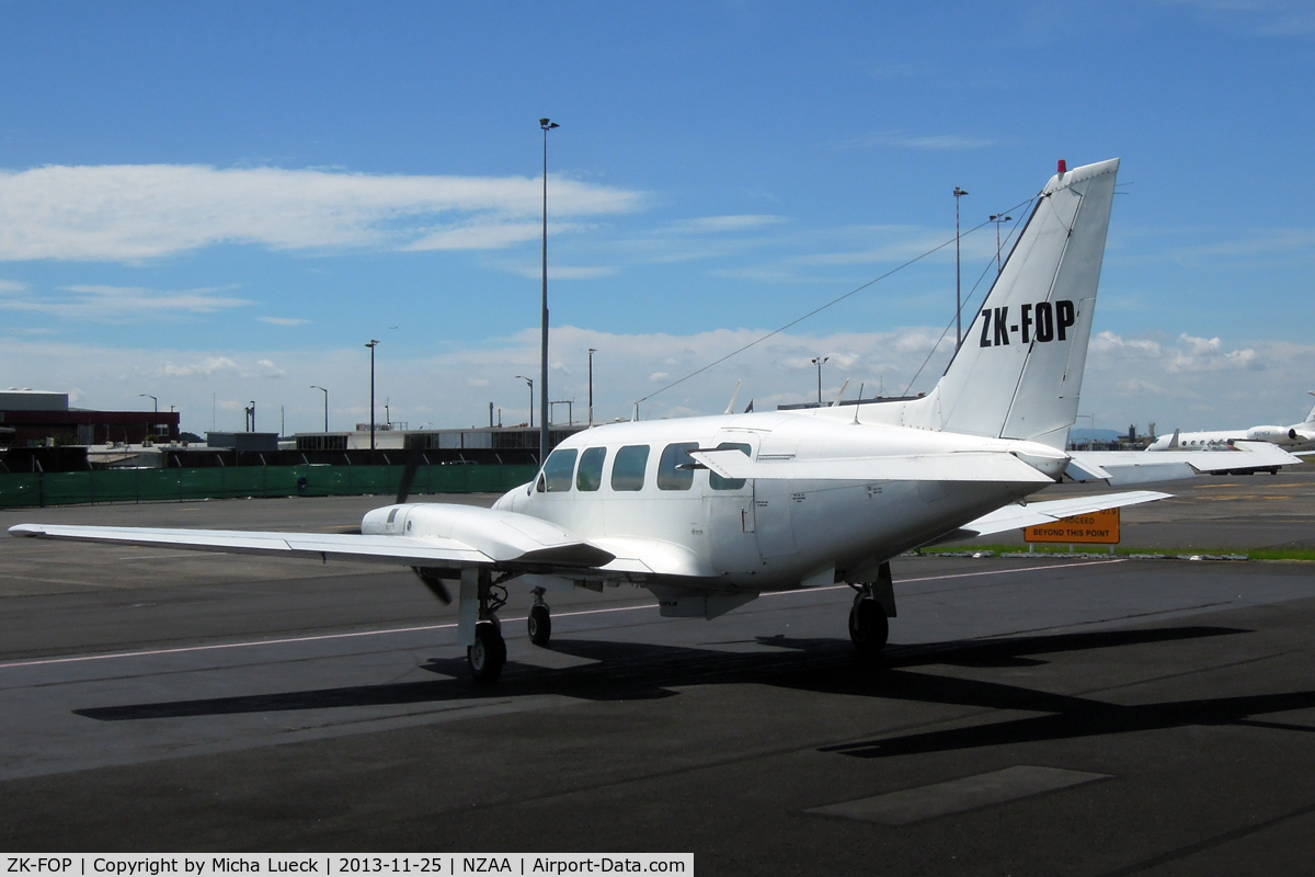 ZK-FOP, Piper PA-31-350 Chieftain C/N 31-7405227, At Auckland