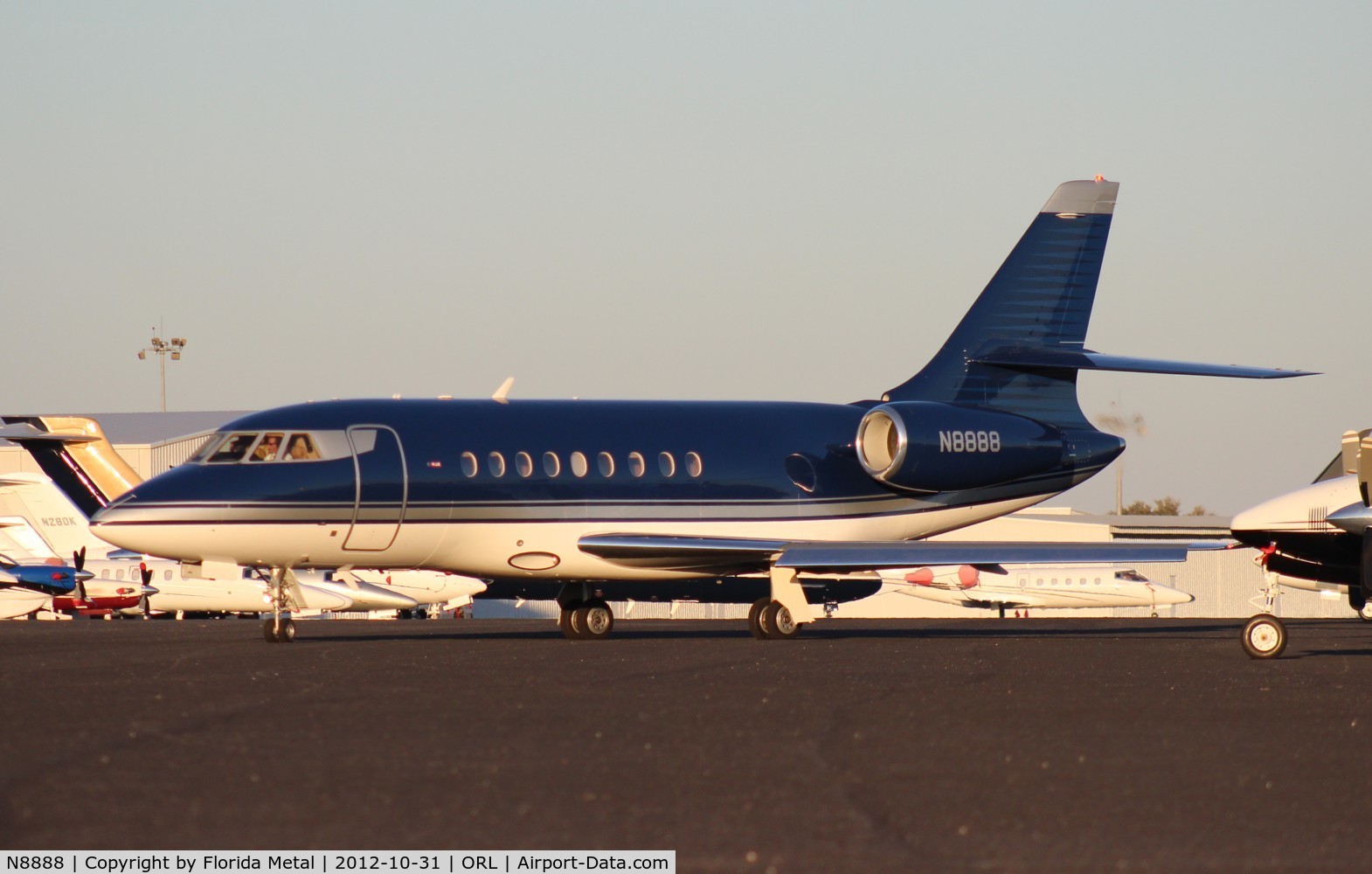 N8888, 1996 Dassault Falcon 2000 C/N 28, Falcon 2000