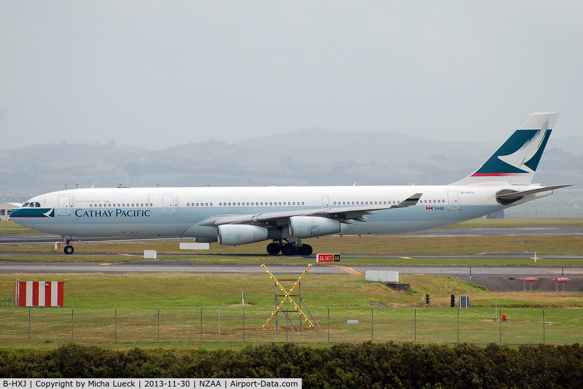 B-HXJ, Airbus A340-313 C/N 227, At Auckland