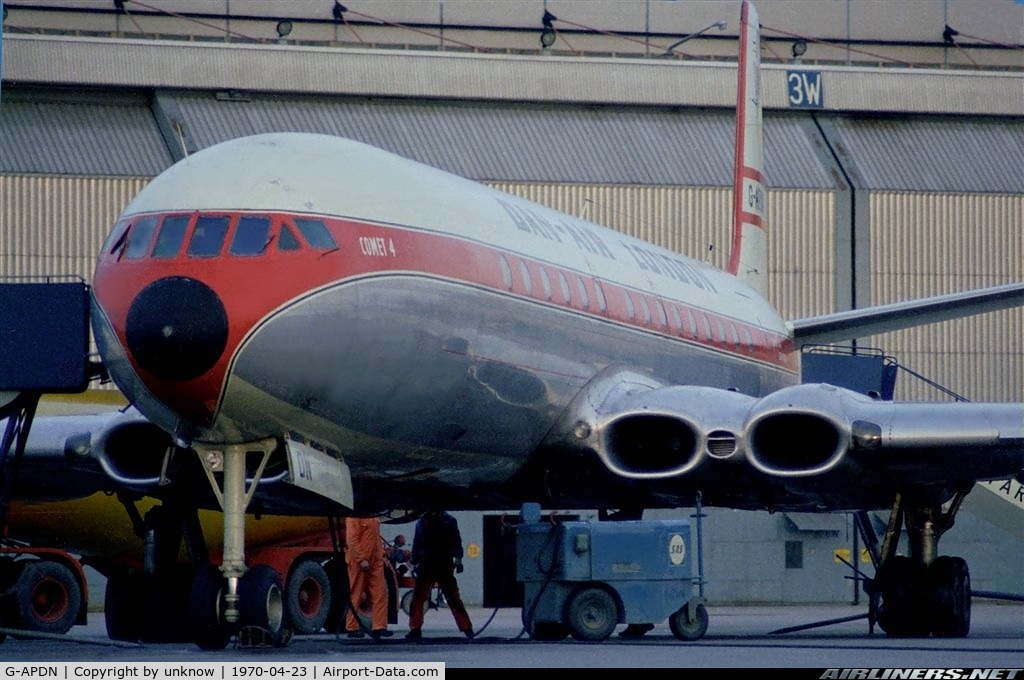 G-APDN, De Havilland DH.106 Comet 4C C/N 6415, This is the last picture of this plane, taken on April 23, 1970 at Gatwick airport, two months before his fatal accident.