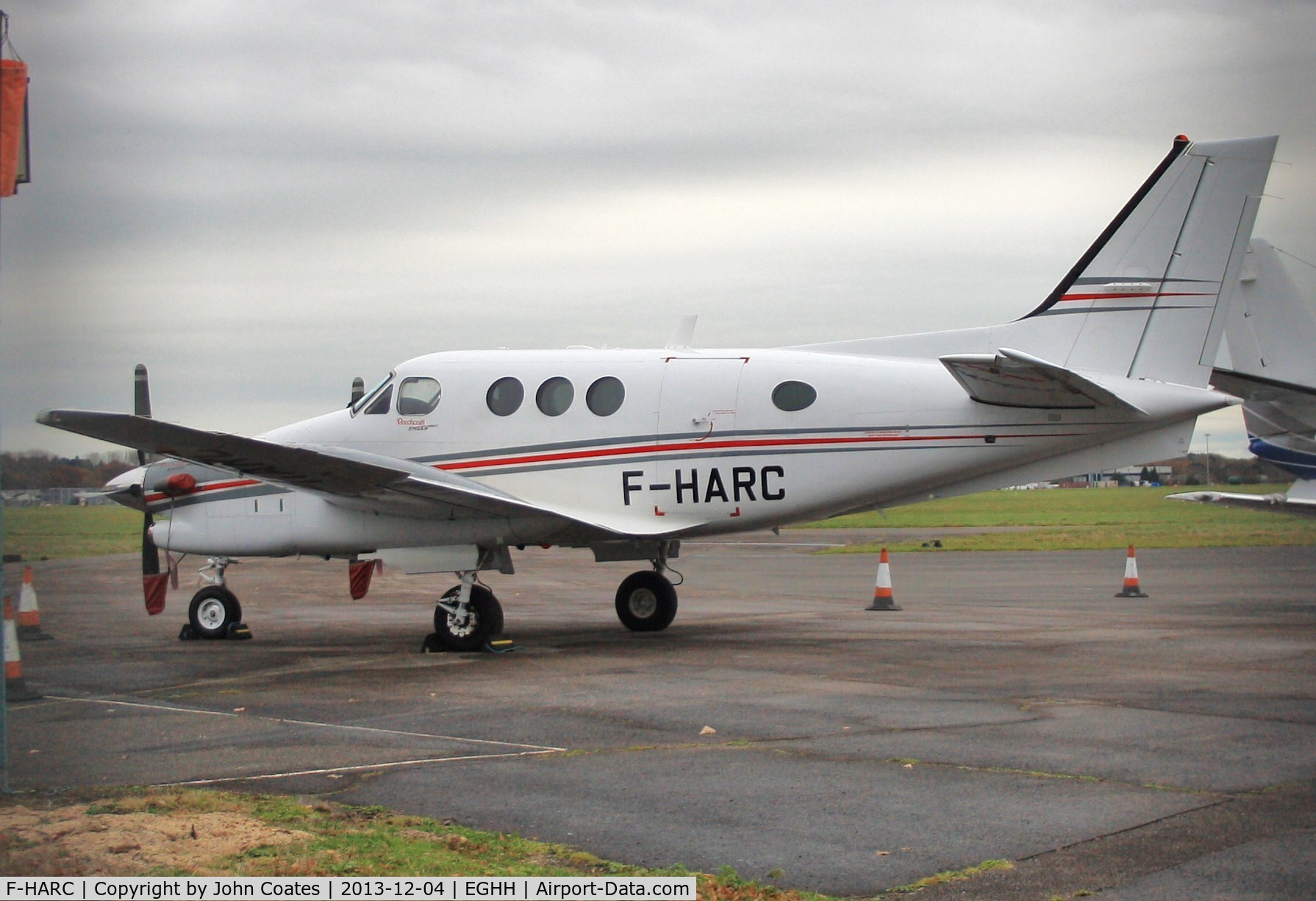 F-HARC, 2008 Hawker Beechcraft C90GTi King Air King Air C/N LJ-1900, Visitor to Signatures