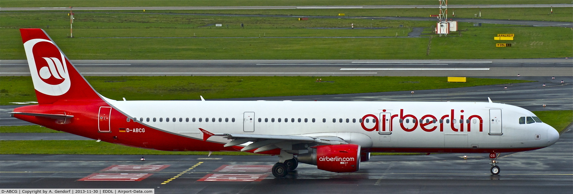 D-ABCG, 2003 Airbus A321-211 C/N 1988, Air Berlin, is here on taxiway 