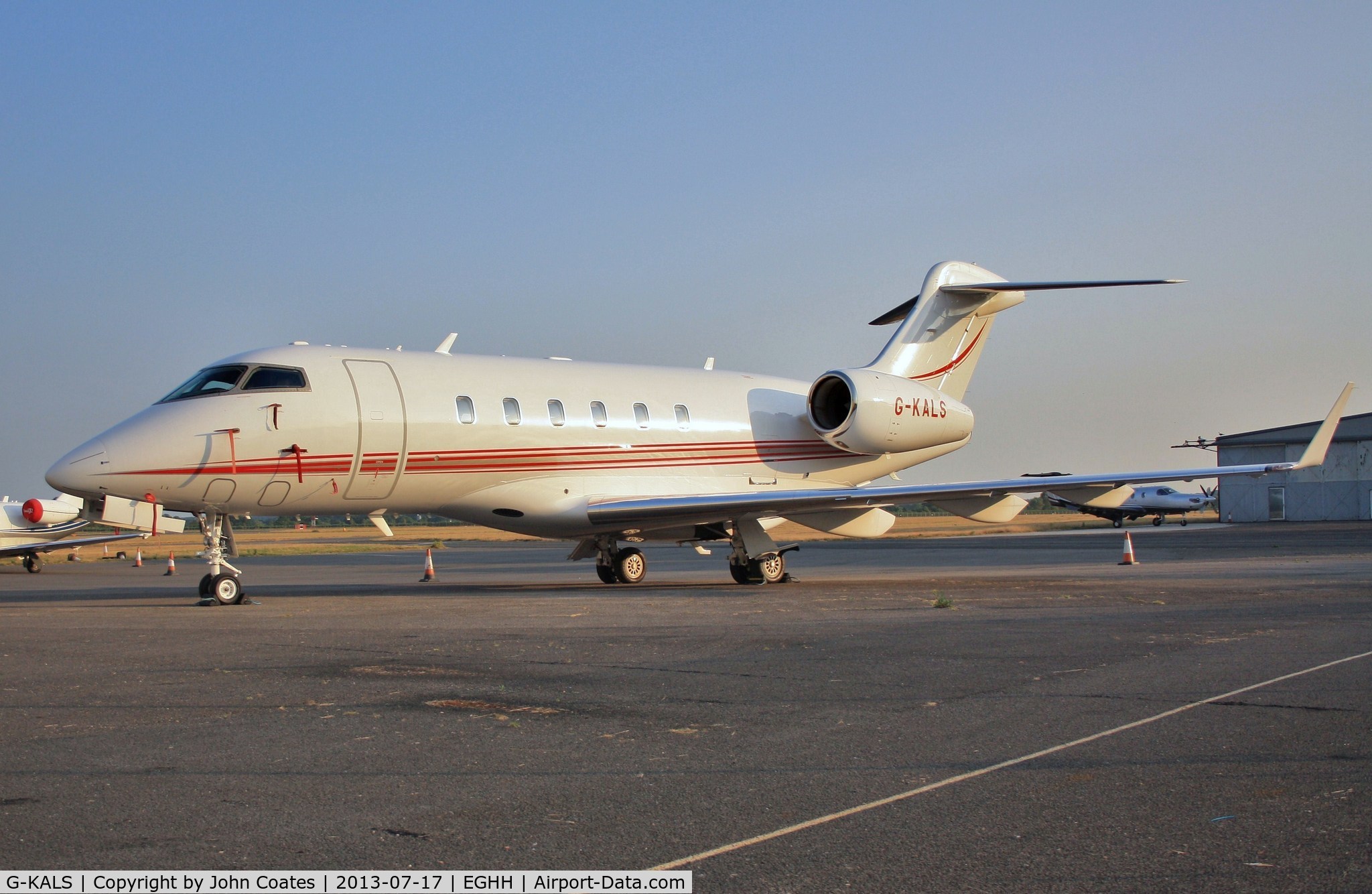 G-KALS, 2006 Bombardier Challenger 300 (BD-100-1A10) C/N 20106, Parked at Signatures