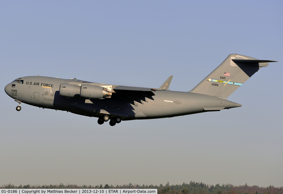 01-0186, 2001 Boeing C-17A Globemaster III C/N P-86, 01-0186