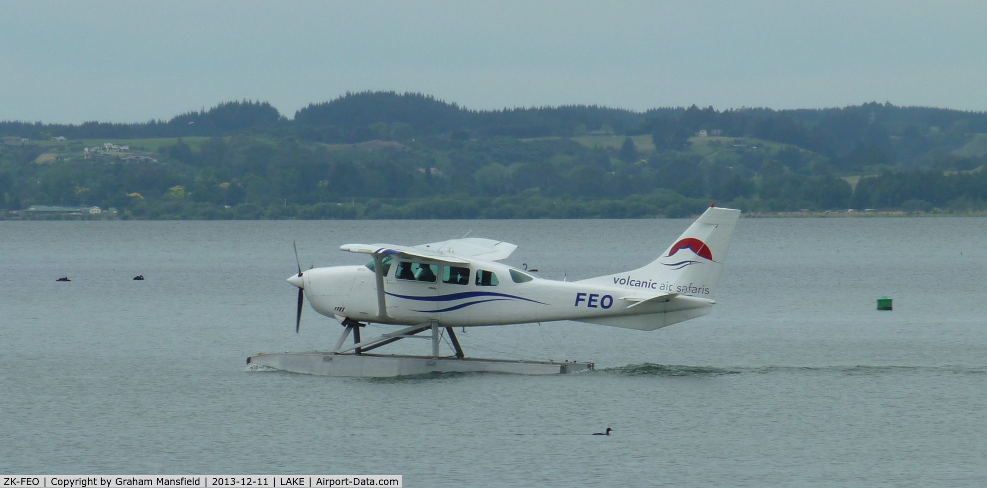 ZK-FEO, Cessna U206G Stationair C/N U20603797, Landing on Lake Rotorua, New Zealand