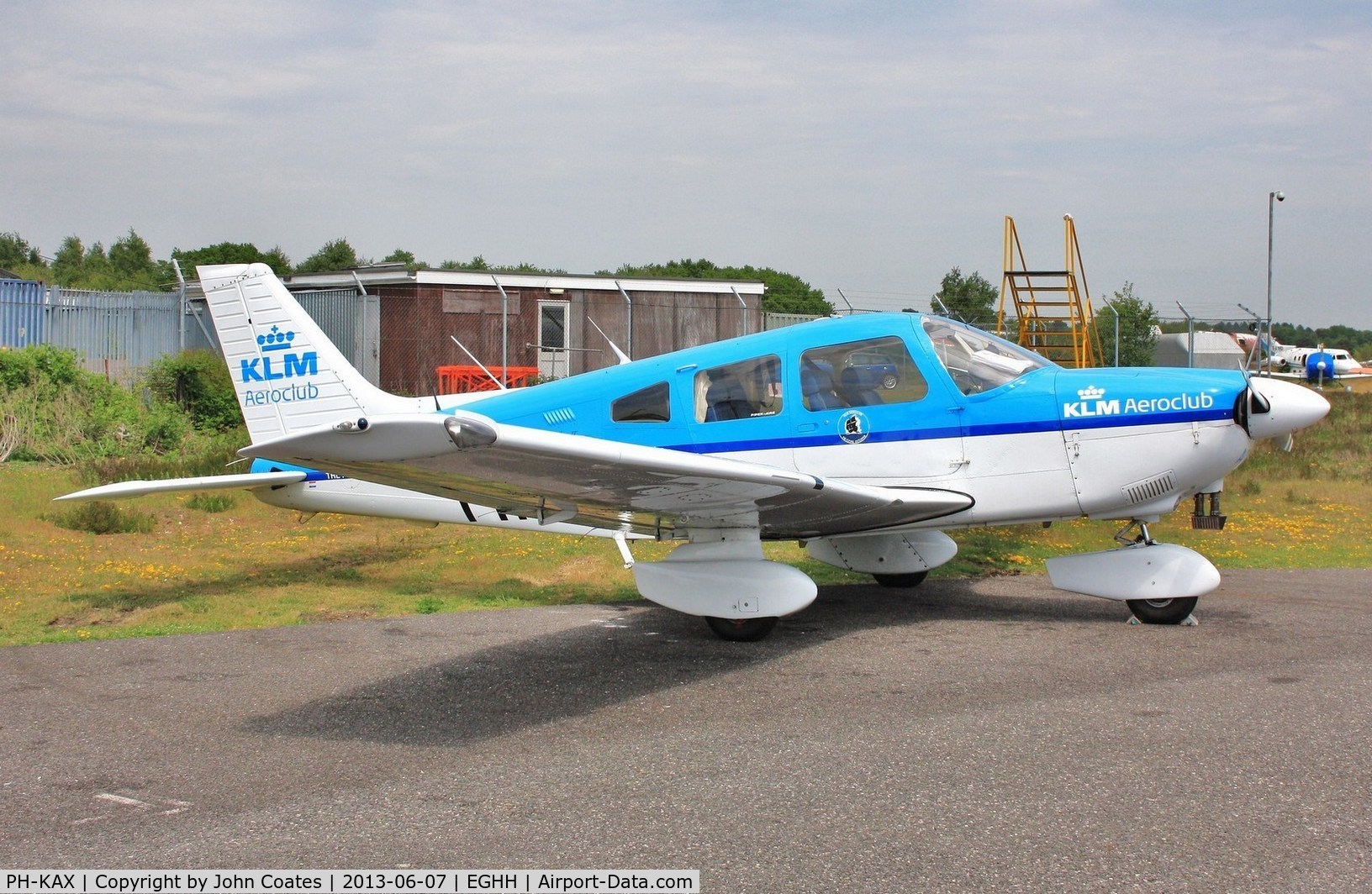 PH-KAX, 1986 Piper PA-28-181 Archer C/N 2890001, Parked at BHL