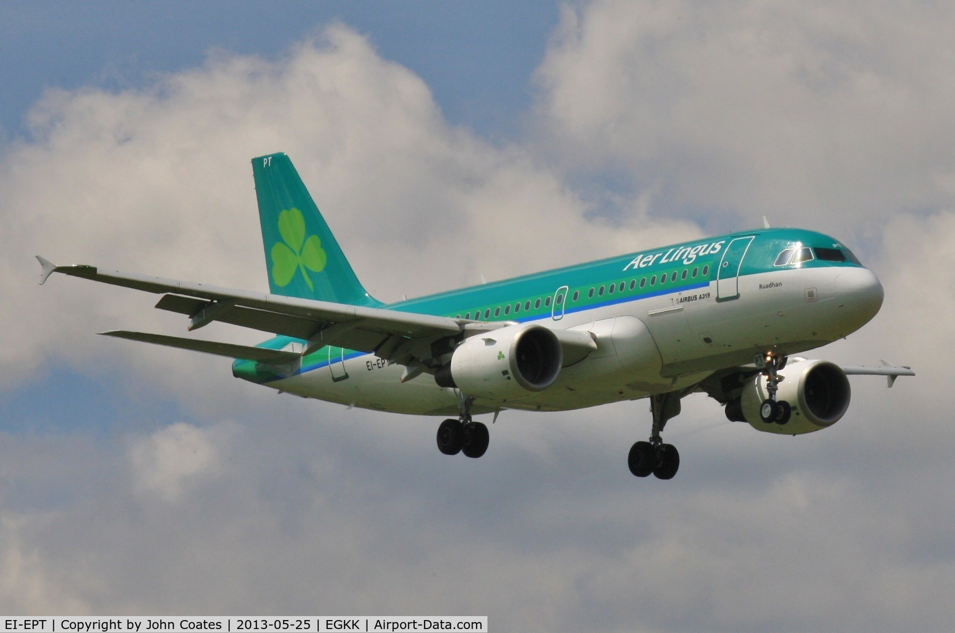 EI-EPT, 2007 Airbus A319-111 C/N 3054, Finals to 08R