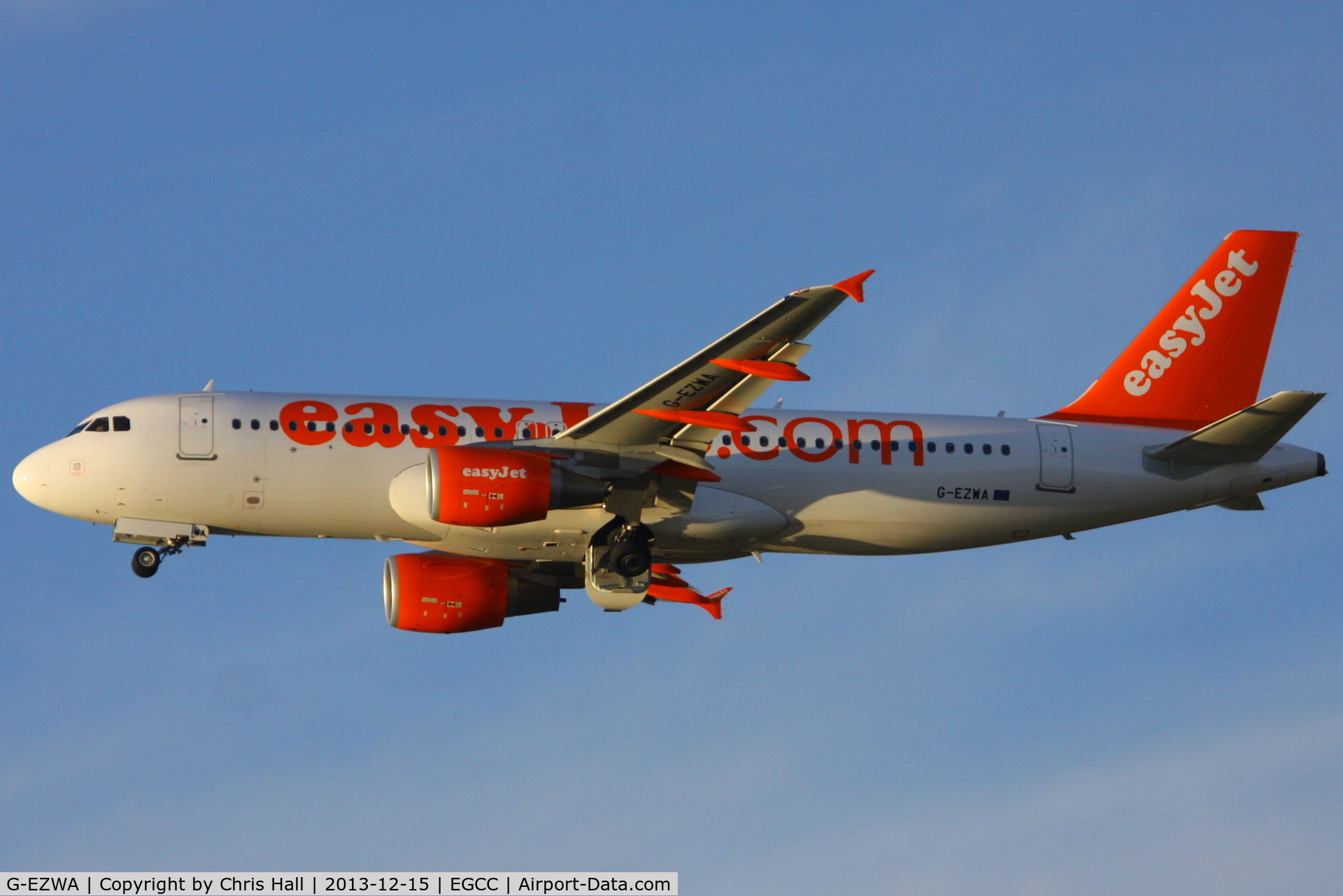 G-EZWA, 2012 Airbus A320-214 C/N 5201, easyJet