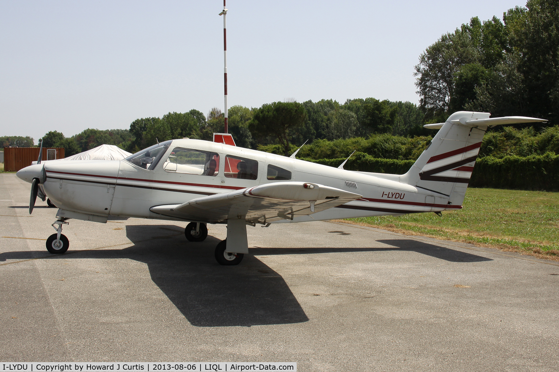 I-LYDU, 1981 Piper PA-28RT-201 Arrow IV Arrow IV C/N 28R-8118047, Privately owned, a resident here.