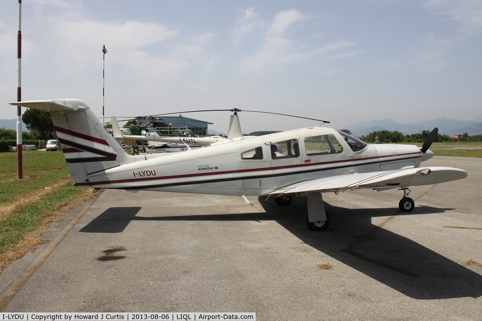 I-LYDU, 1981 Piper PA-28RT-201 Arrow IV Arrow IV C/N 28R-8118047, Privately owned; resident here.
