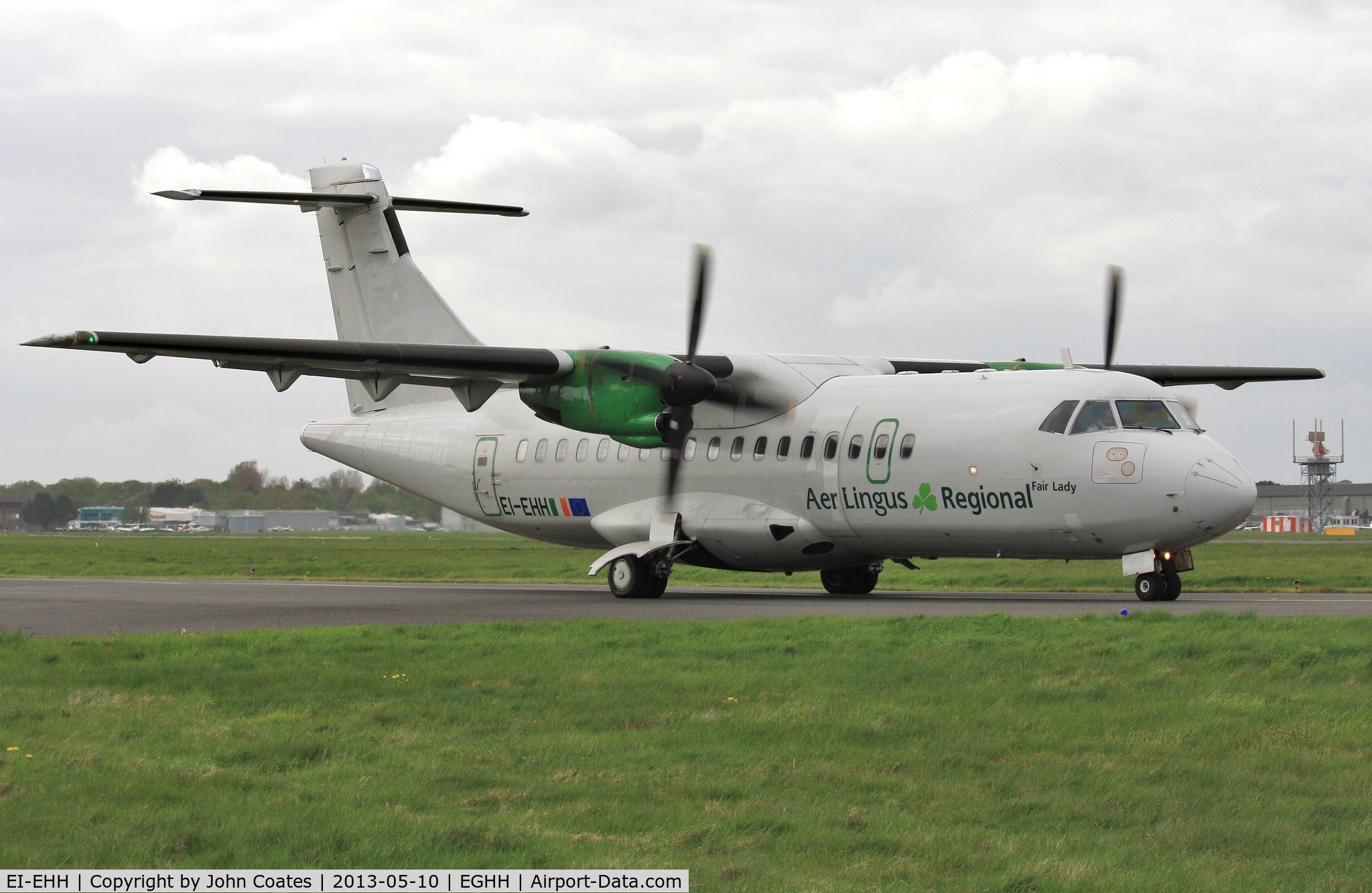 EI-EHH, 1990 ATR 42-300 C/N 196, Taxiing to depart