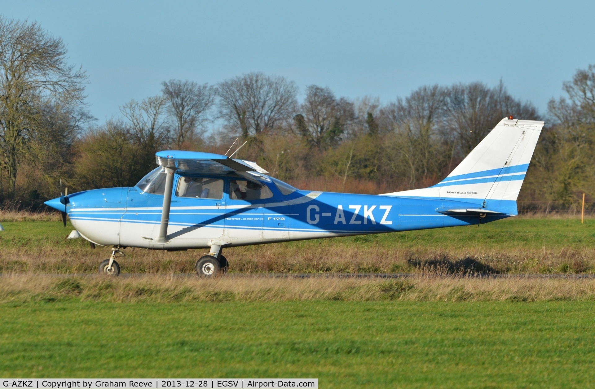 G-AZKZ, 1972 Reims F172L Skyhawk C/N 0814, Just landed.