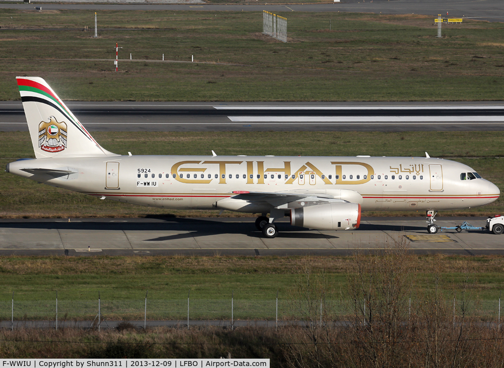 F-WWIU, 2013 Airbus A320-232 C/N 5924, C/n 5924 - To be A6-EIW - without sharklets after paint