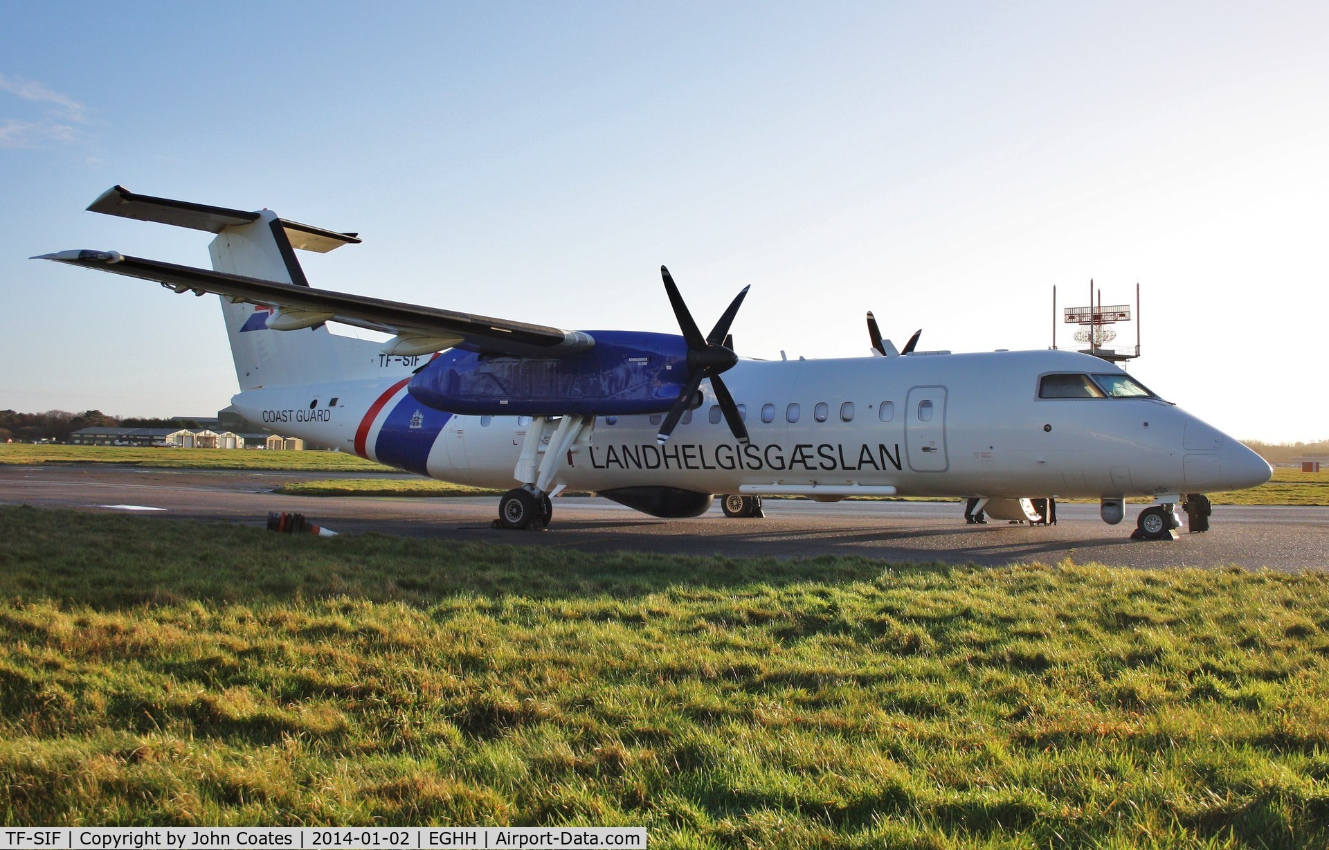 TF-SIF, 2008 De Havilland Canada DHC-8-314 Dash 8 C/N 660, Overnight stay at Signatures on way home from Sicily