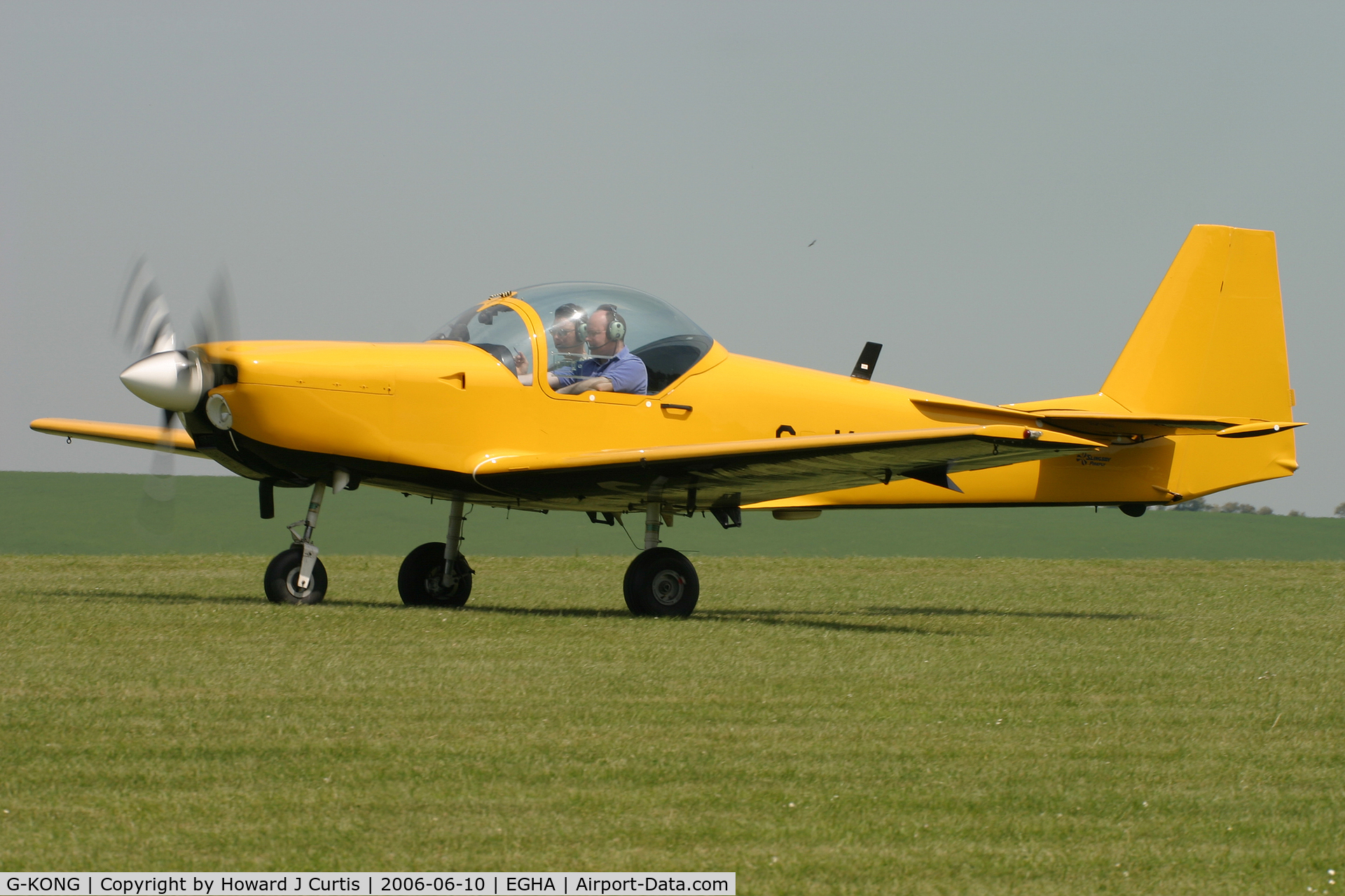 G-KONG, 1987 Slingsby T-67M-200 Firefly C/N 2041, At the Dorset Air Races.