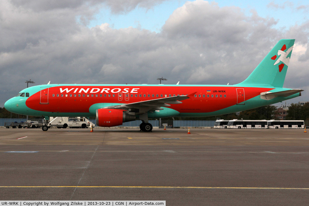 UR-WRK, Airbus A320-211 C/N 235, visitor