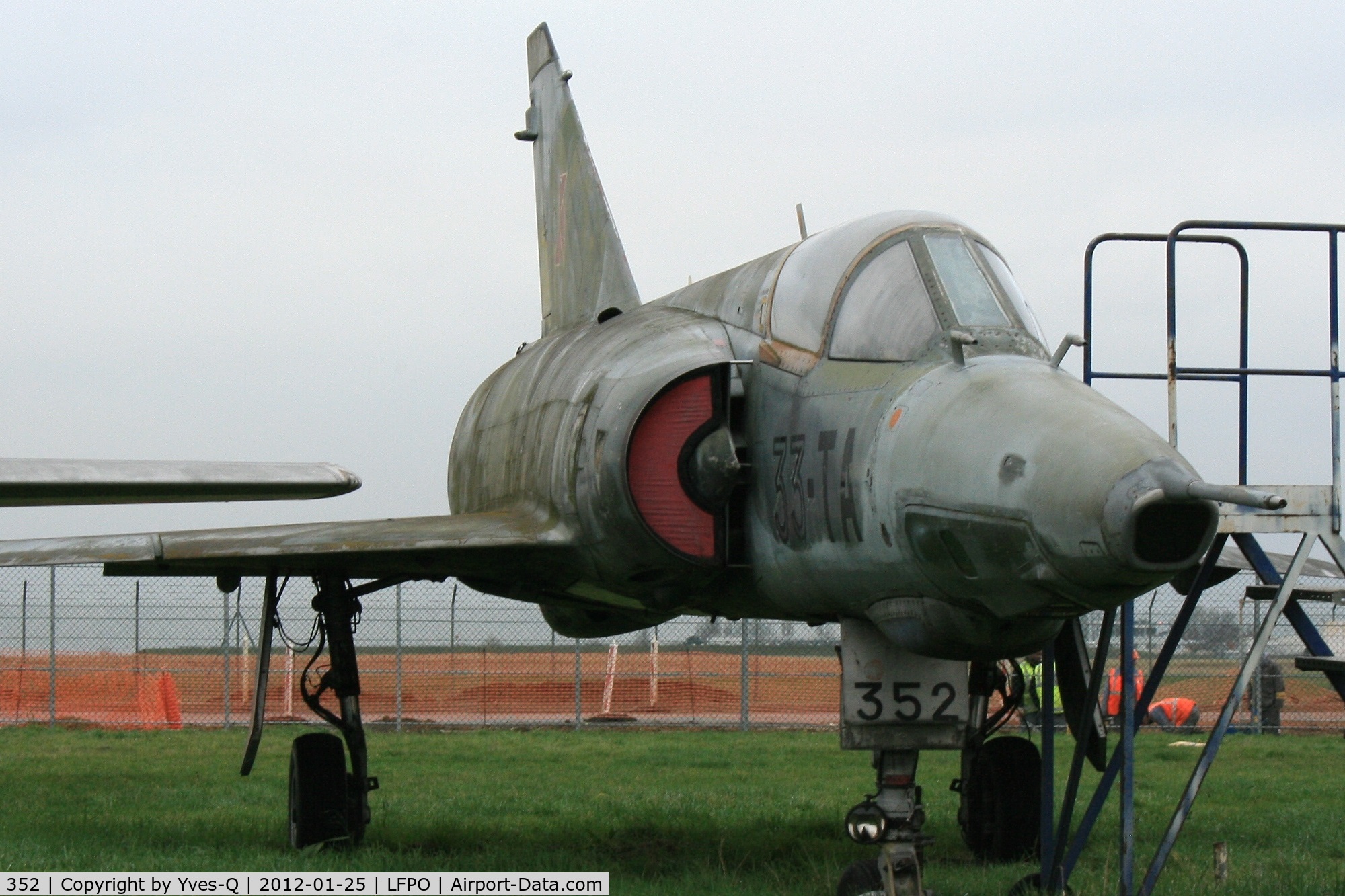 352, Dassault Mirage IIIRD C/N 352, Dassault Mirage IIIRD, Delta Athis Museum, Paray near Paris-Orly Airport.