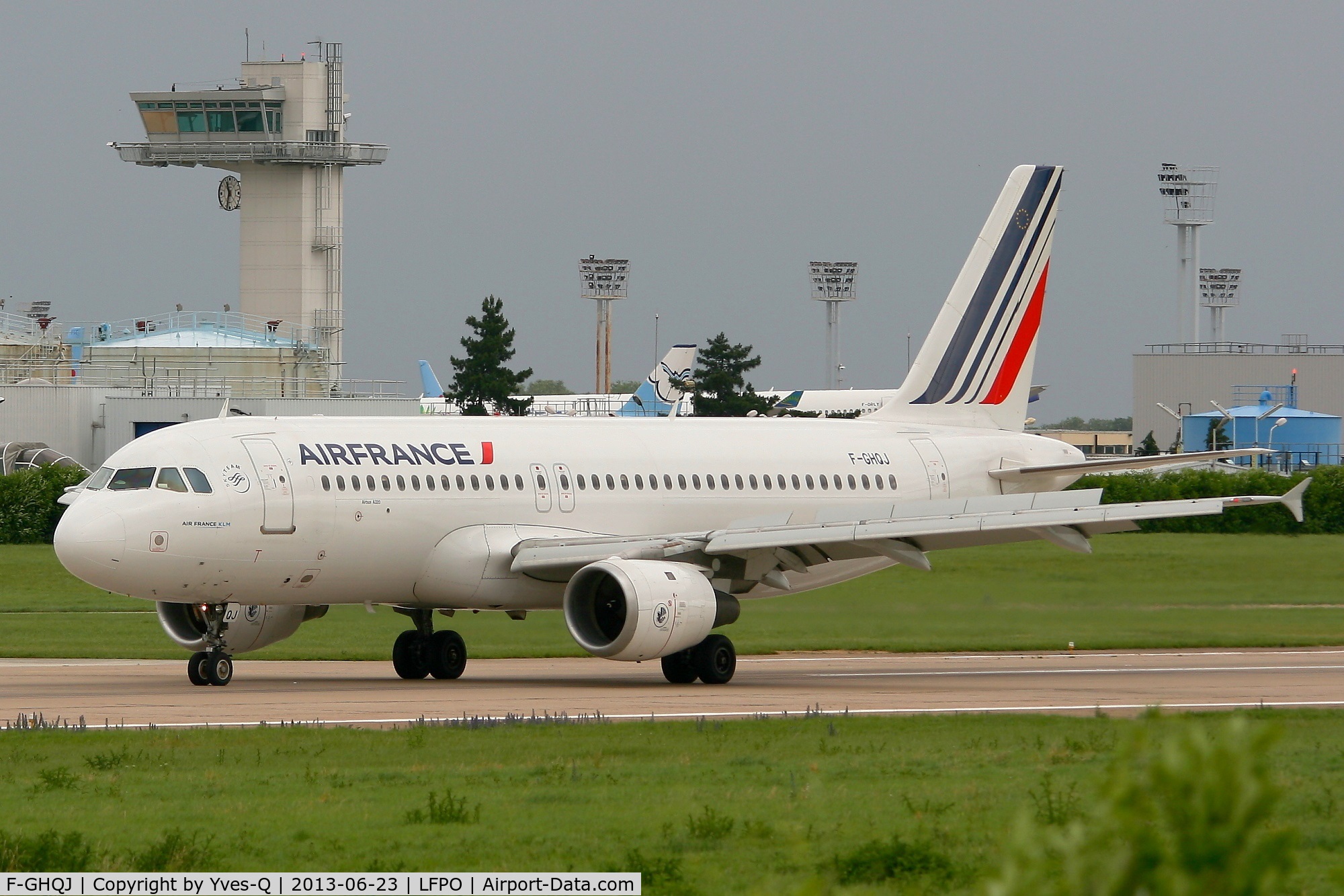 F-GHQJ, 1991 Airbus A320-211 C/N 0214, Airbus A320-211, Landing Rwy 26, Paris-Orly Airport (LFPO-ORY)