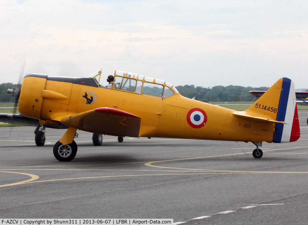 F-AZCV, 1951 North American T-6G Texan C/N 182-143, Participant of the Muret Airshow 2013