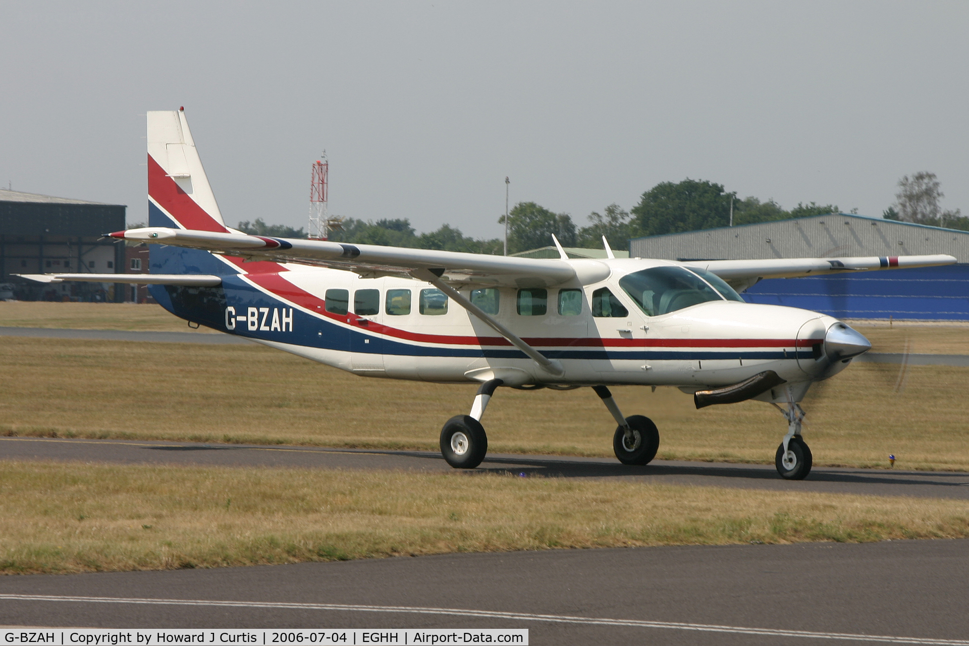 G-BZAH, 2000 Cessna 208B Grand Caravan C/N 208B0811, Taxiing back to Worldwide Aviation.