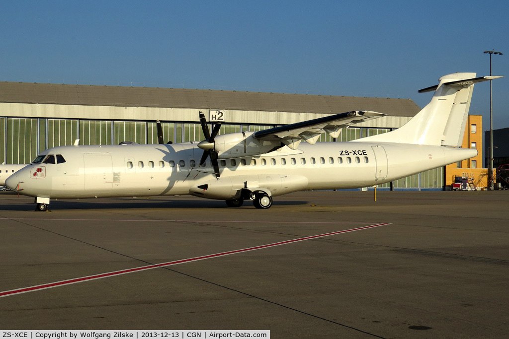 ZS-XCE, 1993 ATR 72-202 C/N 396, visitor
