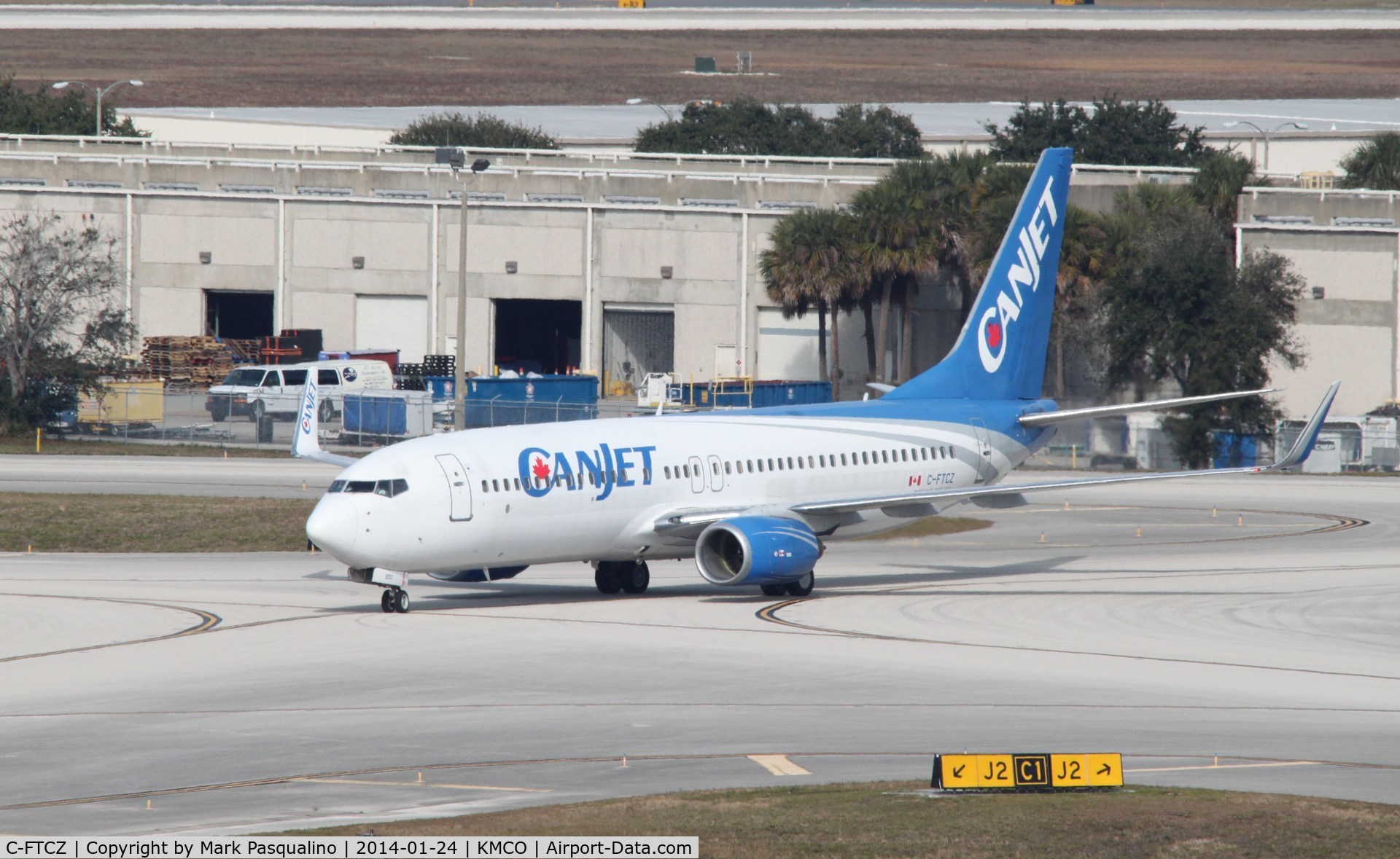 C-FTCZ, 2000 Boeing 737-8AS C/N 29923, Boeing 737-800