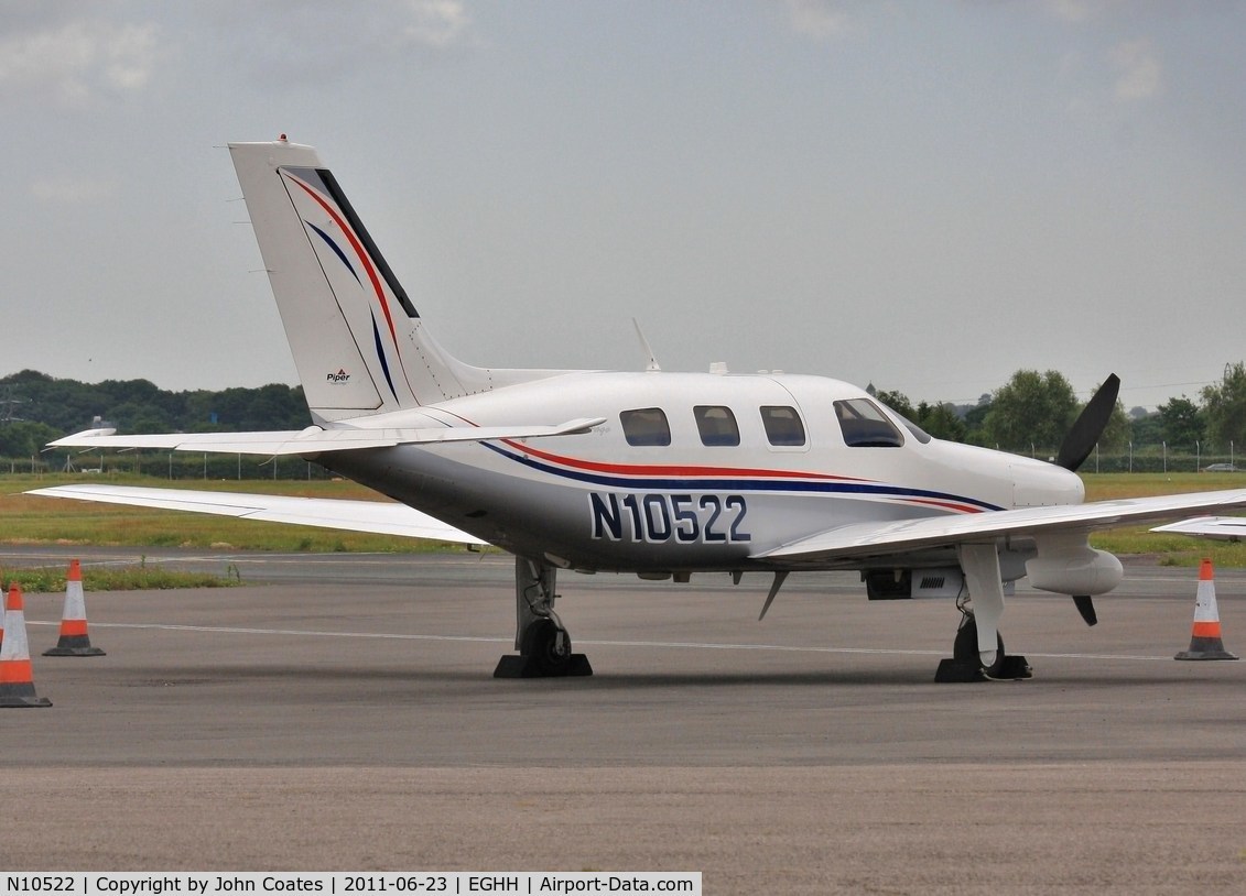 N10522, 2006 Piper PA-46-350P Malibu Mirage C/N 4636398, Visitor at Signatures
