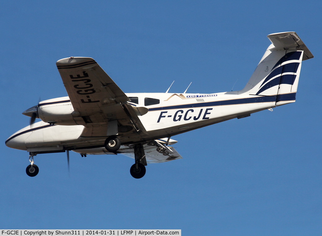 F-GCJE, Piper PA-44-180 Seminole C/N 44-8095025, Landing rwy 31