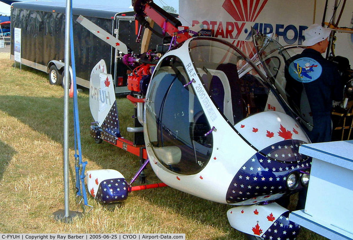 C-FYUH, Haseloh RAF 2000 GTX-SE C/N Not found C-FYUH, Full scale model of RAF 2000 GTX-SE [Unknown] Oshawa~C 25/06/2005