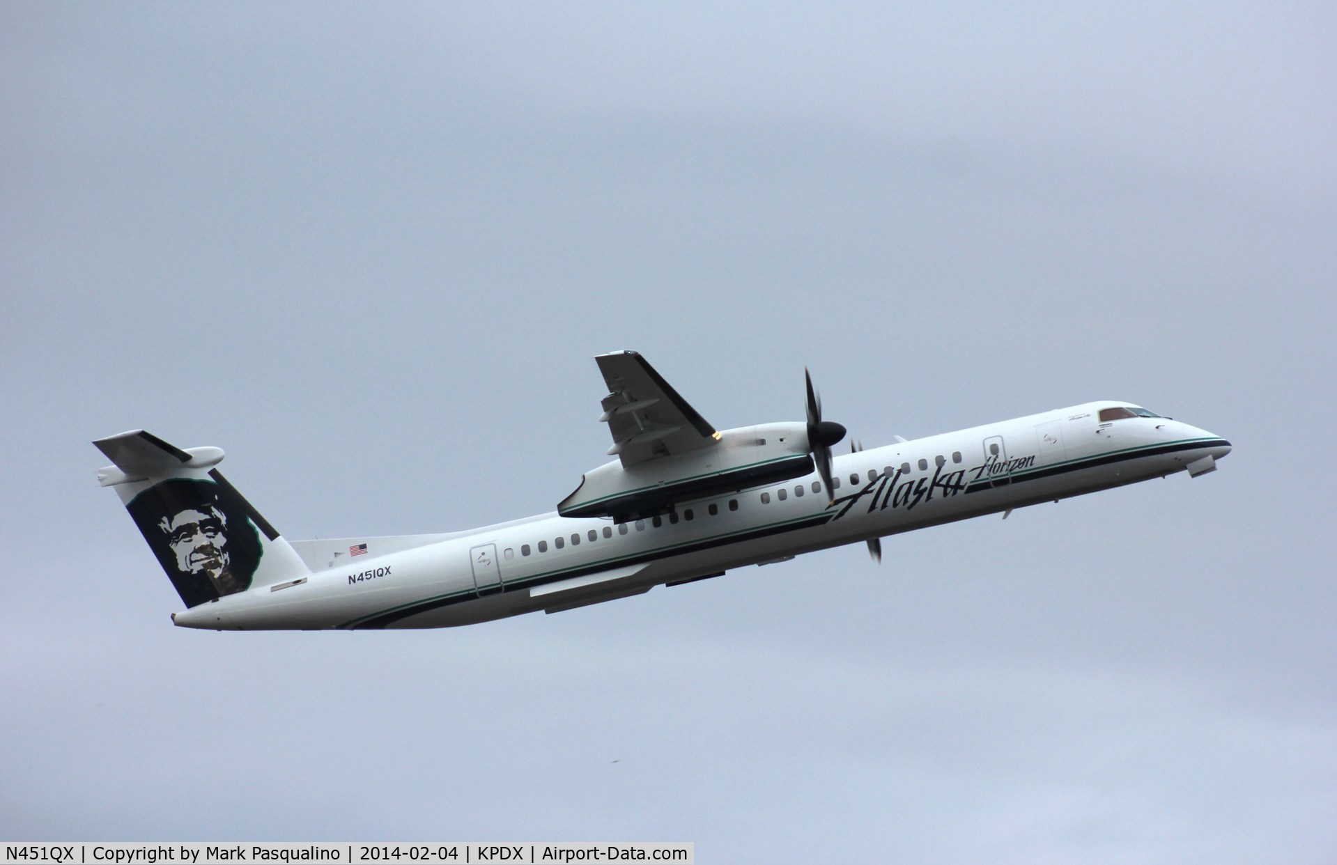 N451QX, 2013 Bombardier DHC-8-402 Dash 8 C/N 4457, DHC-8-402