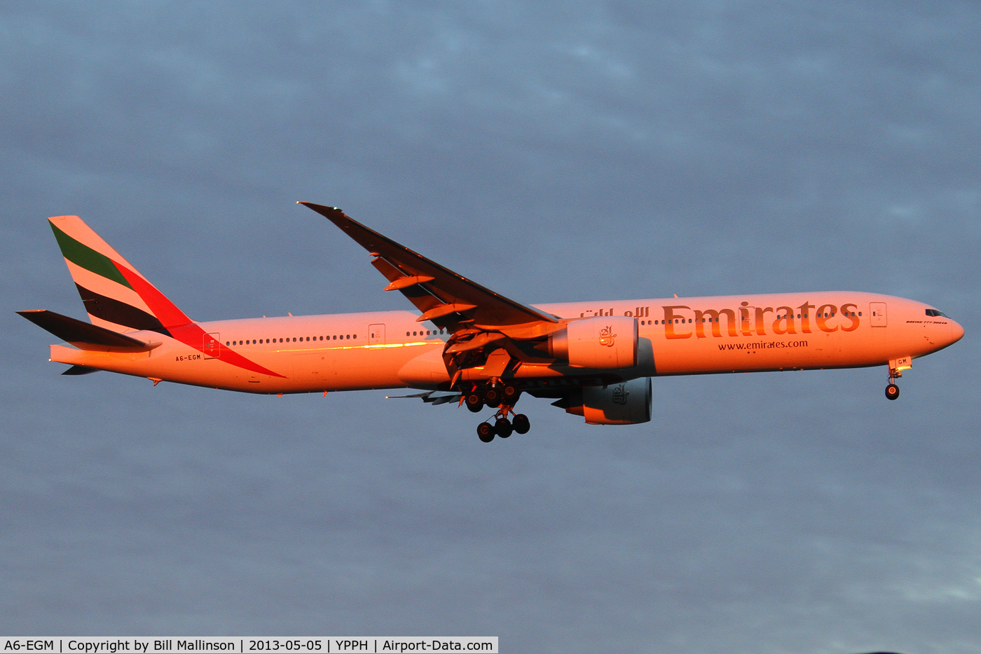A6-EGM, 2012 Boeing 777-31H/ER C/N 41073, FINALS TO 21