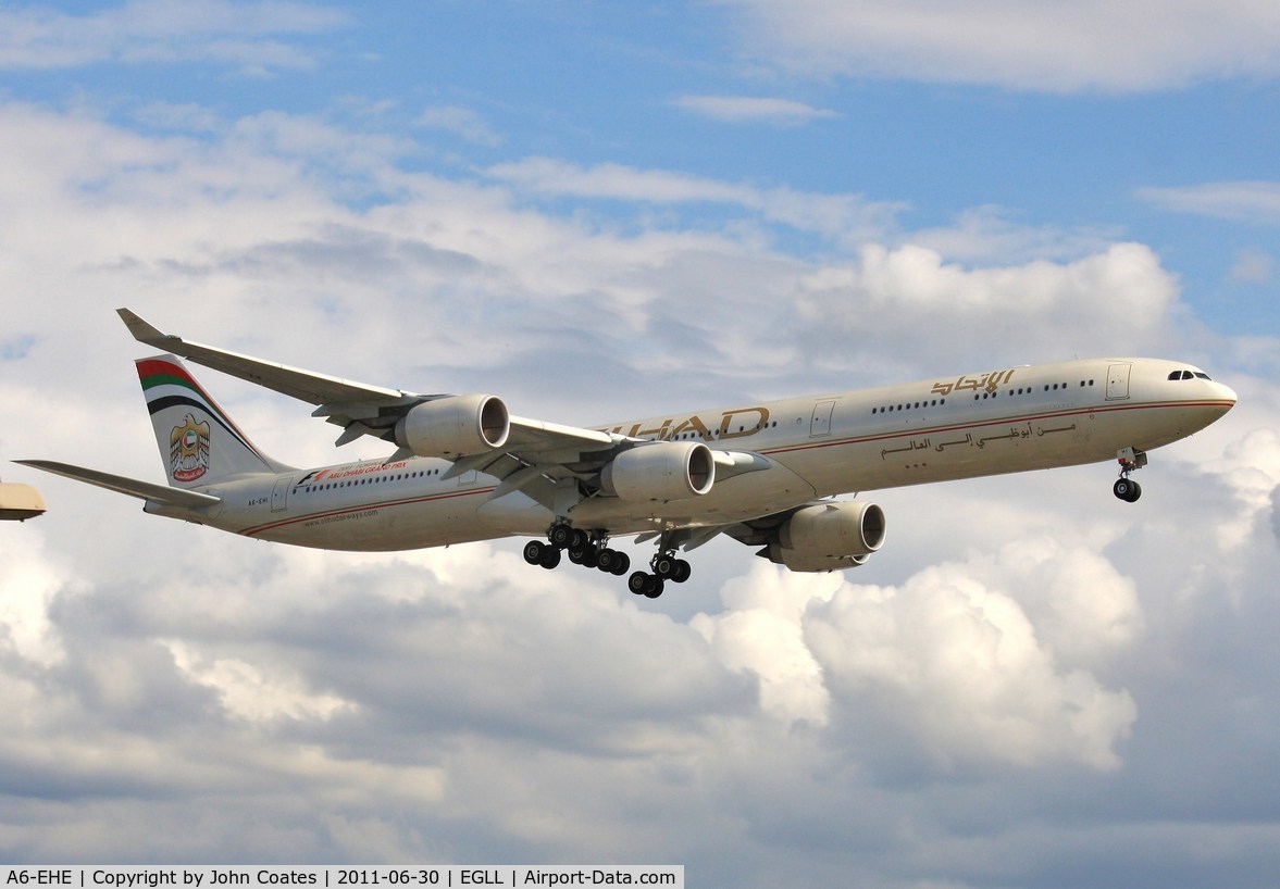 A6-EHE, 2007 Airbus A340-642X C/N 829, Finals to 27R