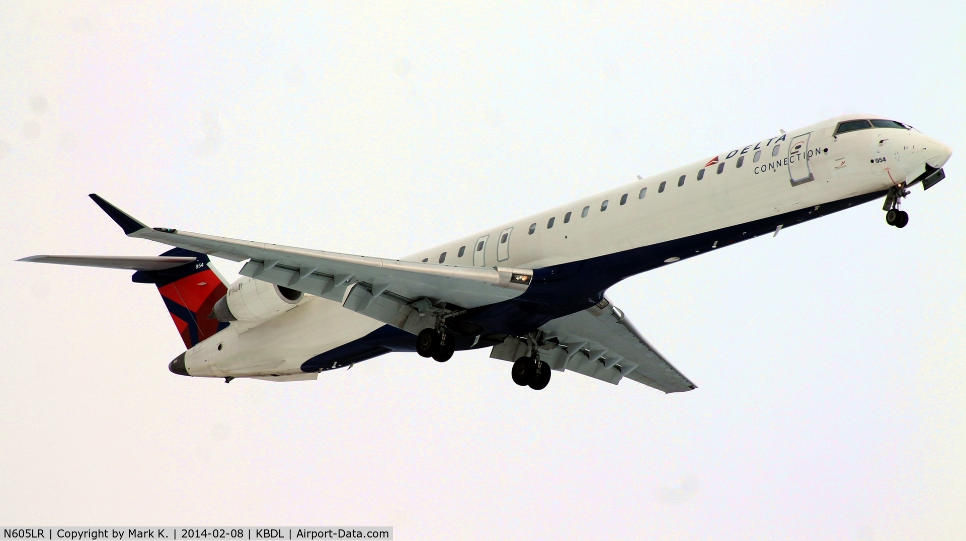 N605LR, 2008 Bombardier CRJ-900ER (CL-600-2D24) C/N 15160, Endeavor Air 3544, a Canadair CRJ-900, on final for runway 24 from Minneapolis, Minnesota (KMSP).