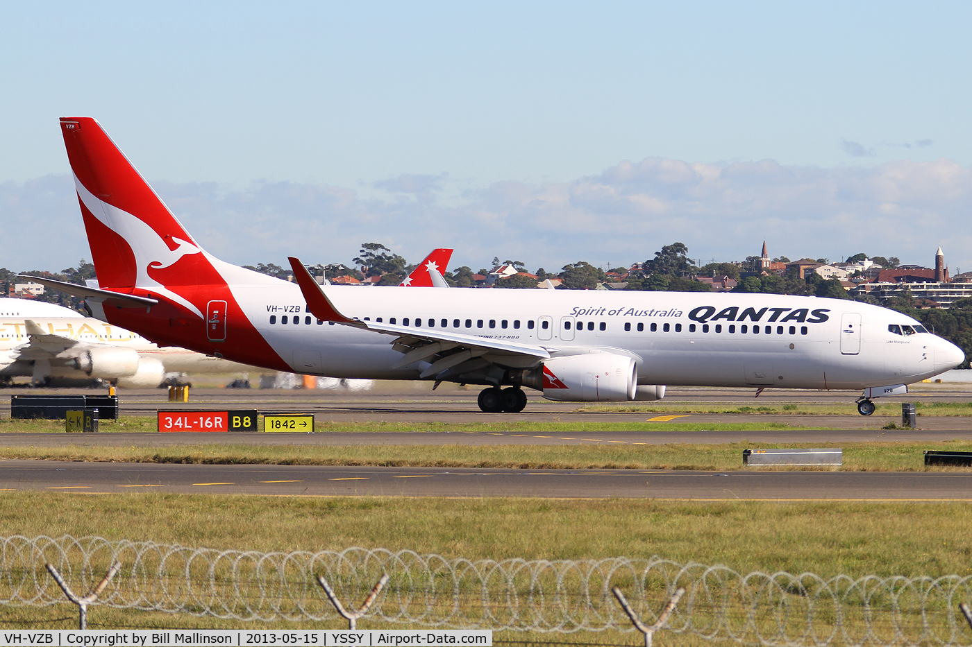 VH-VZB, 2008 Boeing 737-838 C/N 34196, TAXI FROM 34R