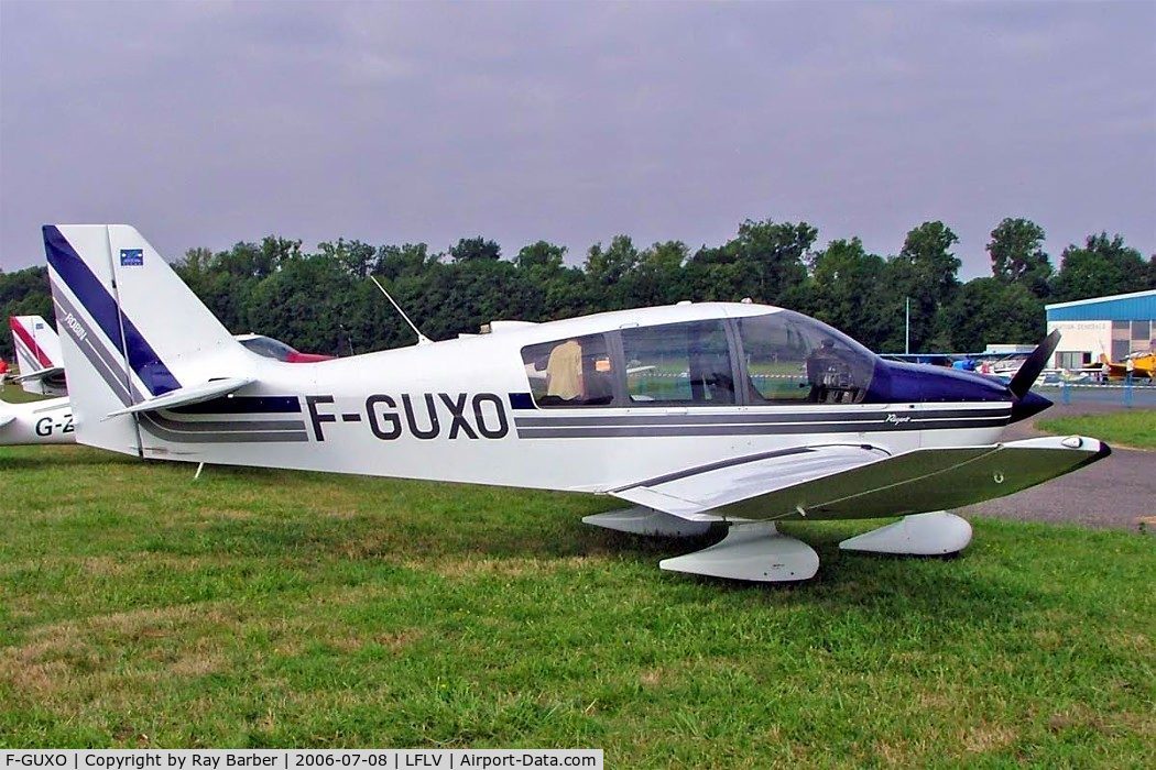 F-GUXO, Robin DR-400-180 Regent C/N 2496, Robin DR.400/180 Regent [2496] Vichy~F 08/07/2006