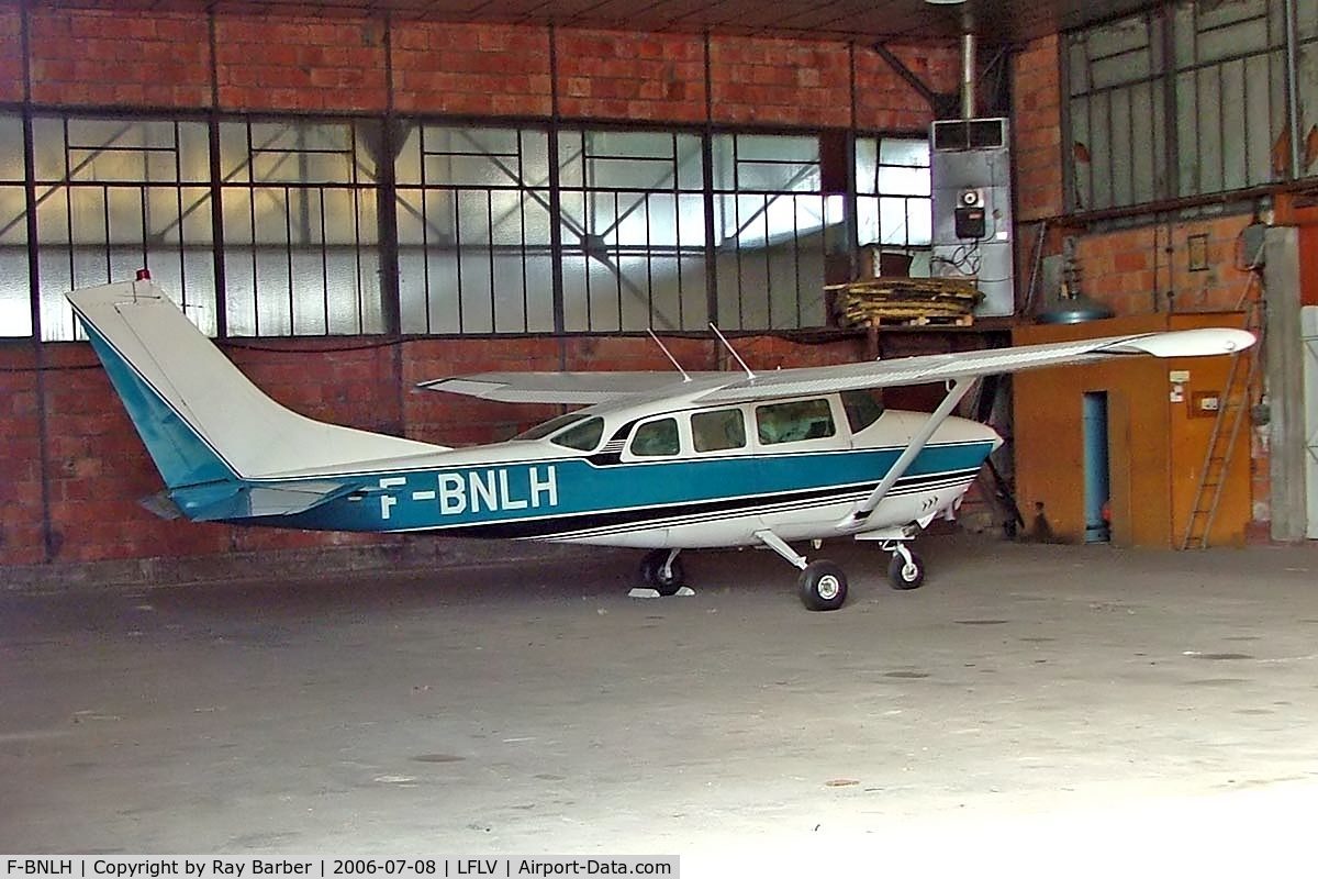 F-BNLH, Cessna T210F Turbo Centurion C/N 2100074, Cessna T.210F Turbo Centurion [T210-0074] Vichy~F 08/07/2006