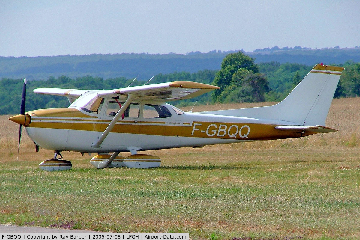 F-GBQQ, 1979 Reims F172N Skyhawk C/N 1848, R/Cessna F.172N Skyhawk [1848] Cosne-sur-Loire~F 08/07/2006