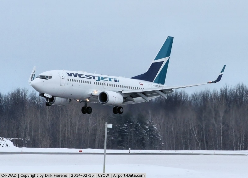 C-FWAD, 2002 Boeing 737-7CT C/N 32753, Flight # WJA358 from Toronto, arriving on rwy 25.