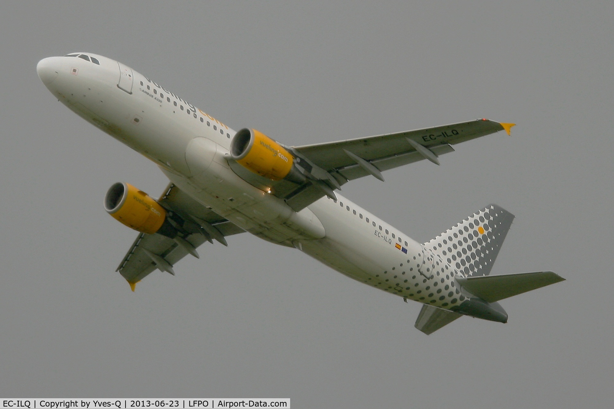 EC-ILQ, 2002 Airbus A320-214 C/N 1736, Airbus A320-214, Take off Rwy 24, Paris-Orly Airport (LFPO-ORY)