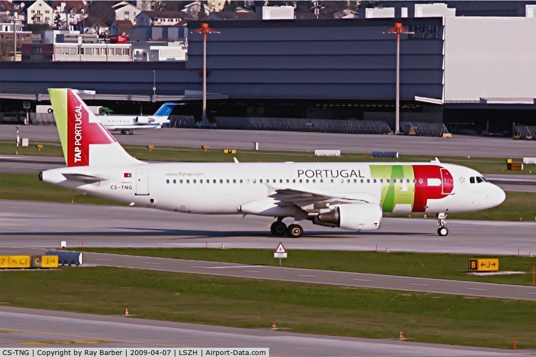 CS-TNG, 1998 Airbus A320-214 C/N 945, Airbus A320-214 [0945] (TAP Portugal) Zurich~HB 07/04/2009