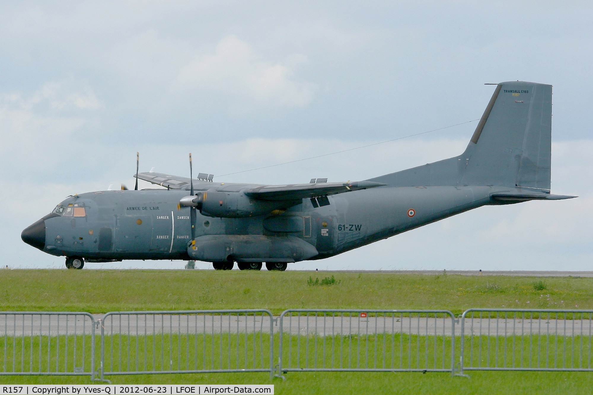 R157, Transall C-160R C/N 157, Transall C-160R, Landing Rwy 22, Evreux-Fauville Air Base 105 (LFOE) open day 2012