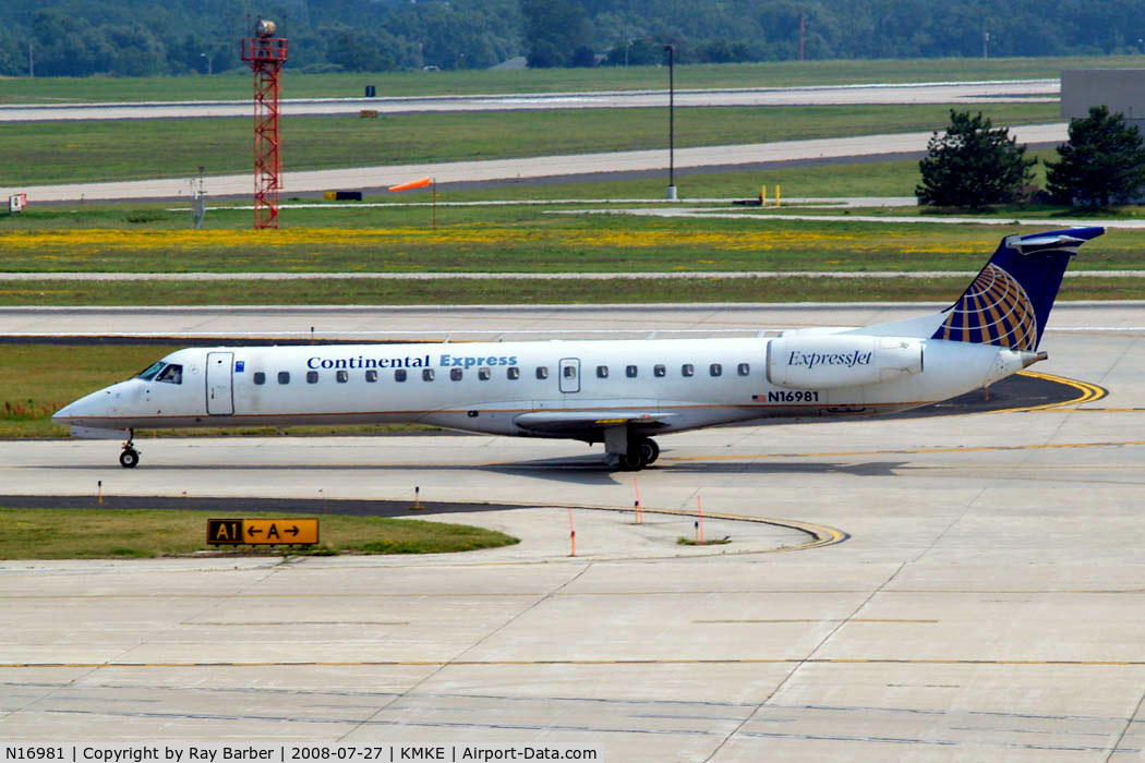 N16981, 1999 Embraer EMB-145LR C/N 145208, Embraer ERJ-145LR [145208] (Continental Express) Milwaukee~N 27/07/2008